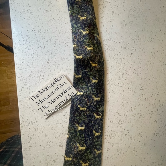 Metropolitan Museum of Art Tie! - Picture 5 of 6